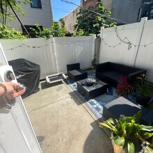 Building Photo - 2061 Gerritt St