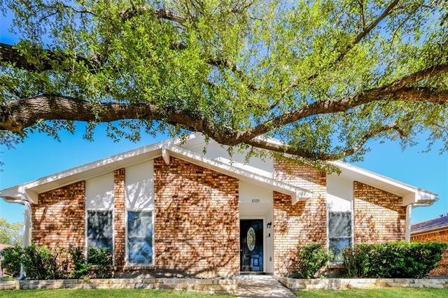 Primary Photo - 3709 Red Oak Dr