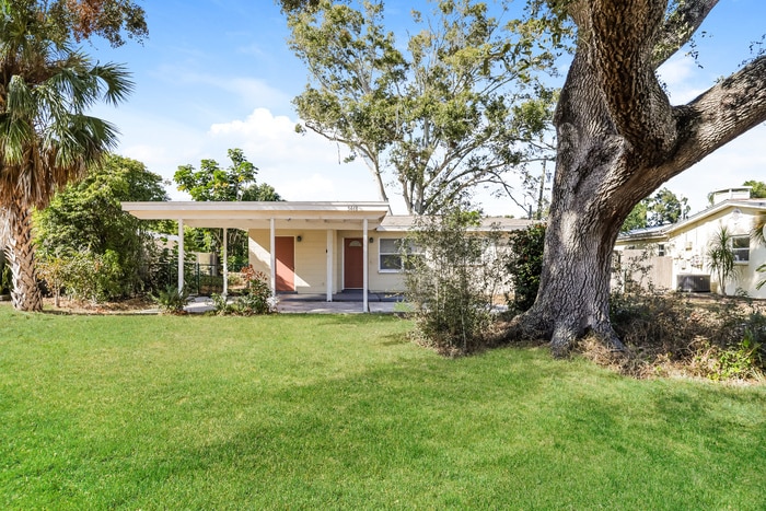 Primary Photo - 5448 63rd Way N