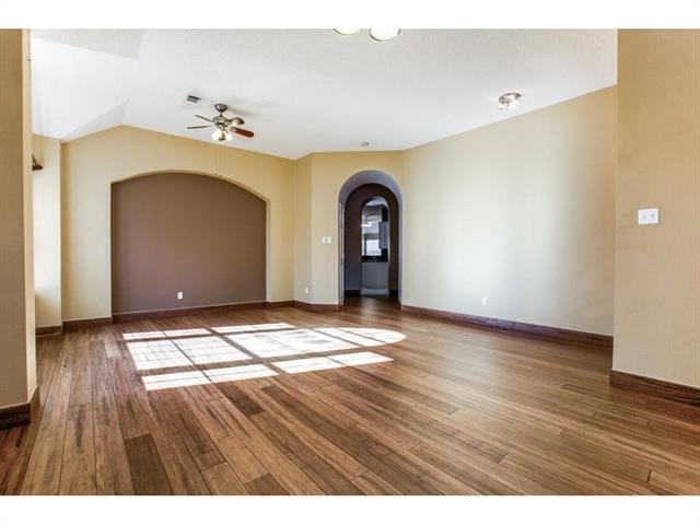 Building Photo - 8017 Fleetwood Dr