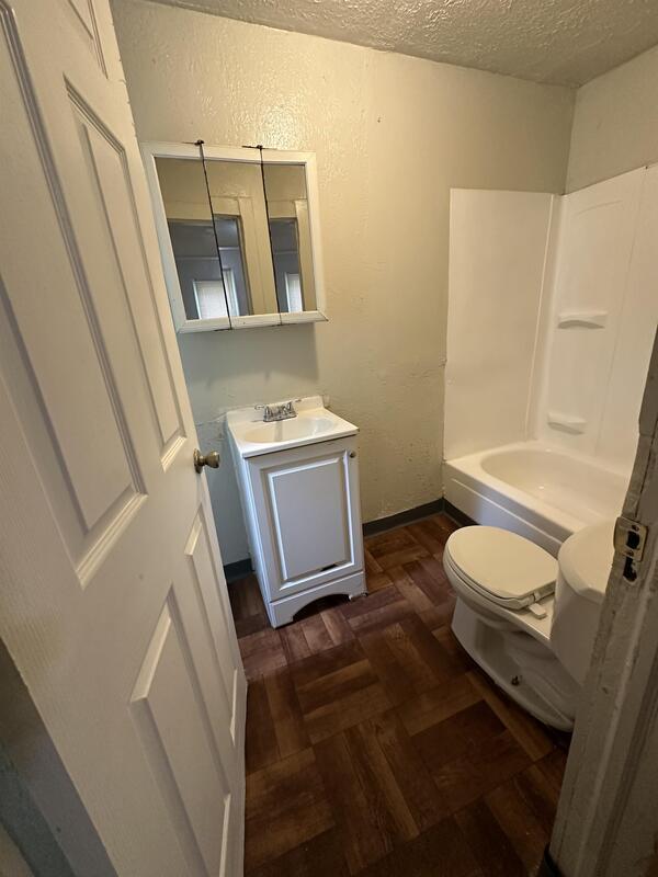 Building Photo - 3017 Nursery Ave