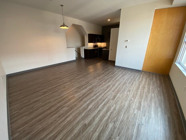 Foto del edificio - 117 E Berkeley St