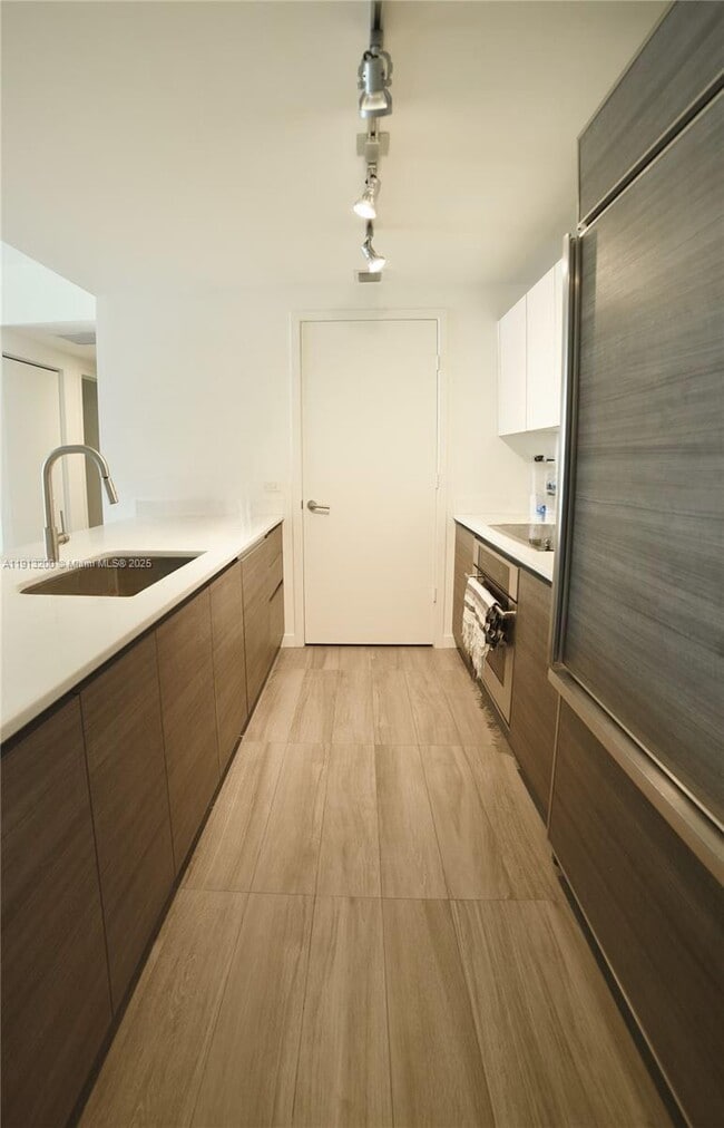 Foto del edificio - 1100 S Miami Ave