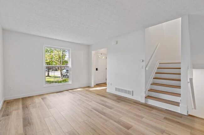Foto del edificio - 698 Slate Hollow Ct