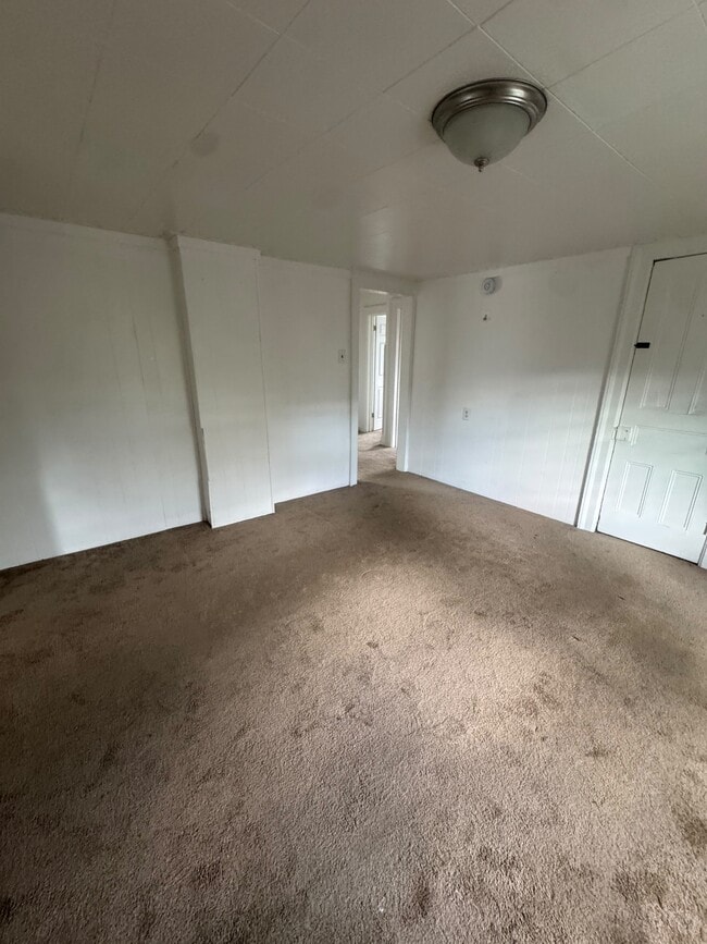 Building Photo - 11 Pulver Ave