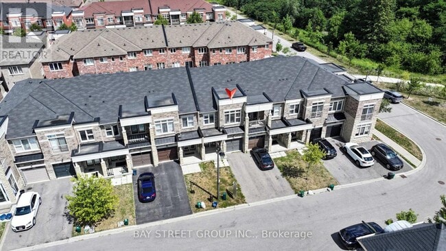Photo du bâtiment - 28 Rougeview Park Crescent