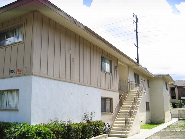 Building Photo - 1826 W Glencrest Ave