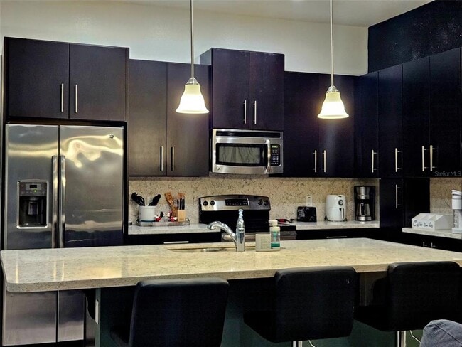 Building Photo - 386 Captiva Dr