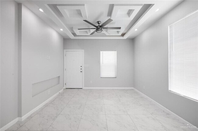 Foto del edificio - 3804 N Robin Ave