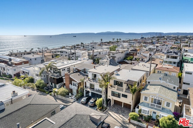 Building Photo - 433 27th St