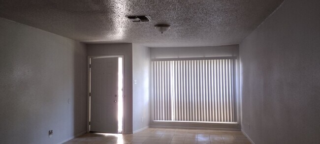 Photo - 3bdrm/2bath 2 car Garage House