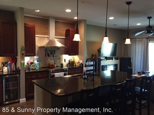 Foto del edificio - 3 br, 2 bath House - 2845 NE Hiawatha Av