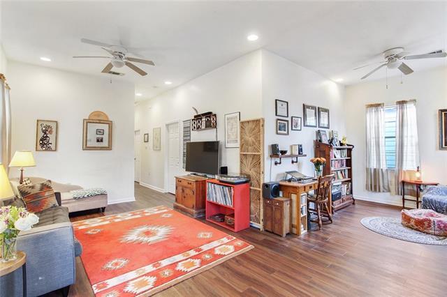 Living and Office nook - 3720 S Galvez St