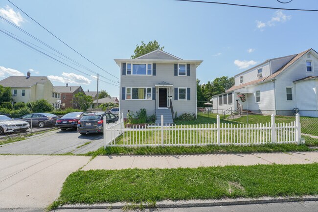 Foto del edificio - 8 Albany Ave