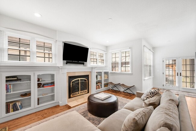 Foto del edificio - 4BD, 3.5BA Montclair Tudor with Large Yard and 2-Car Garage