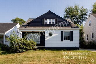 Building Photo - 4086 Hinsdale Rd