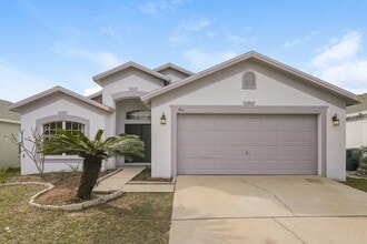 Building Photo - 411 Sand Ridge Dr