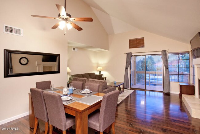 Foto del edificio - 8700 E Mountain View Rd