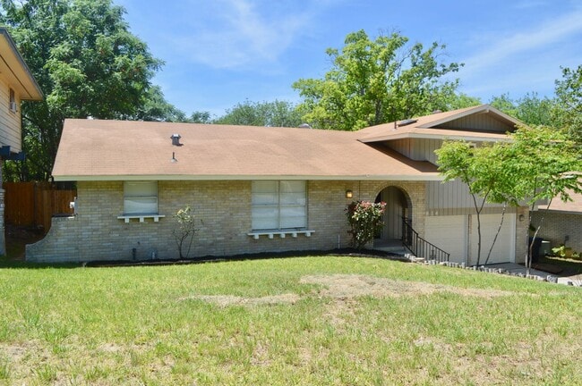 Photo - Beautifully remodeled 4 bedroom 2 bath hom... House