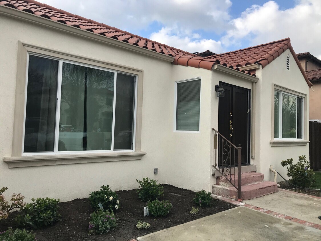 317 S Clark Dr, Beverly Hills, CA 90211 House for Rent in Beverly