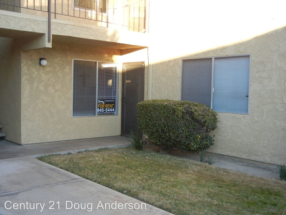 Primary Photo - 42865 15th St W
