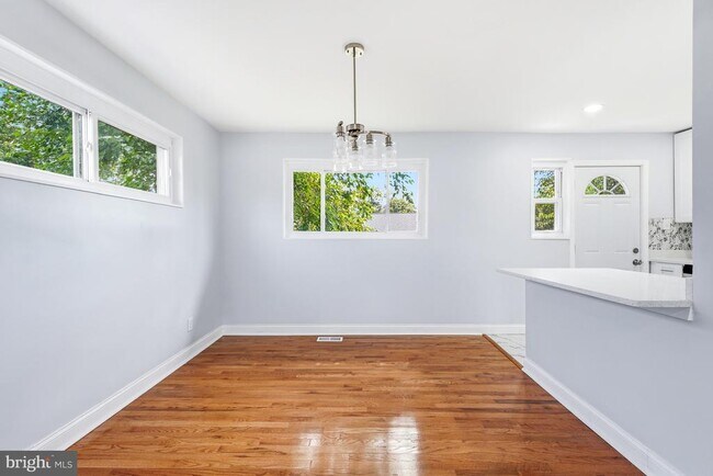 Foto del edificio - 9403 New Hampshire Ave