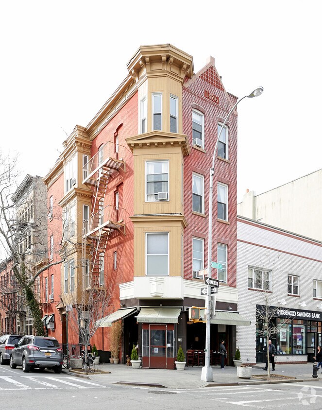 Primary Photo - 248 Court St