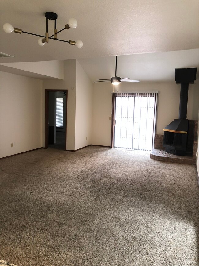 Building Photo - 9137 Knottingham