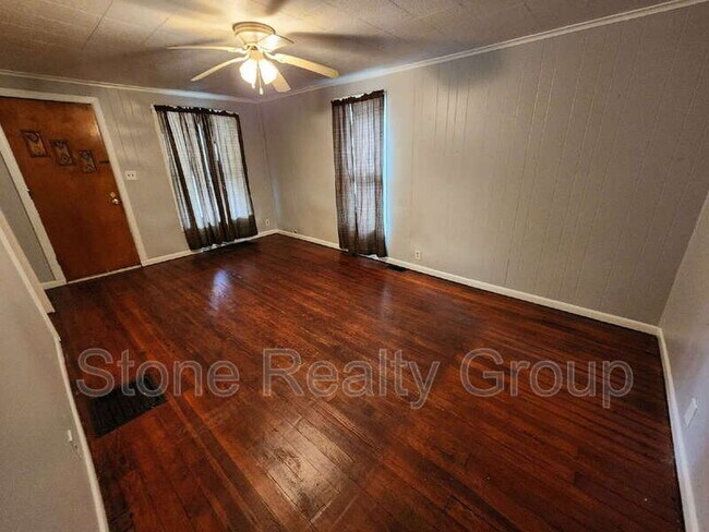 Foto del edificio - 1465 S 21st St