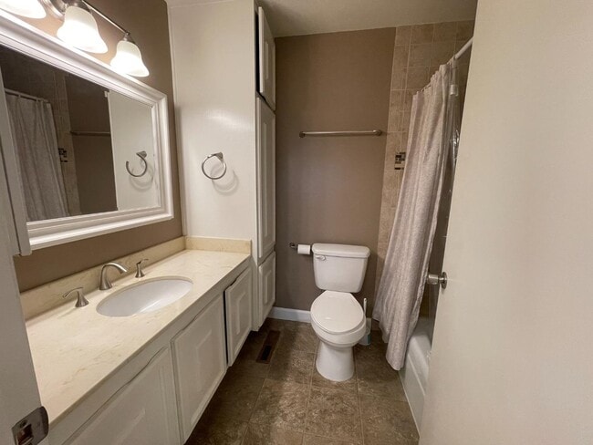 Building Photo - 5144 Cribari Pl