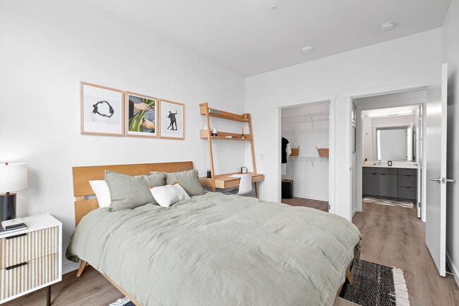 Verde Esterra Park apartments — community photo - Verde Esterra Park