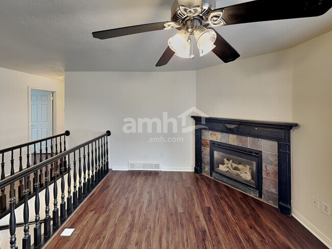 Foto del edificio - 1666 W 9685 S