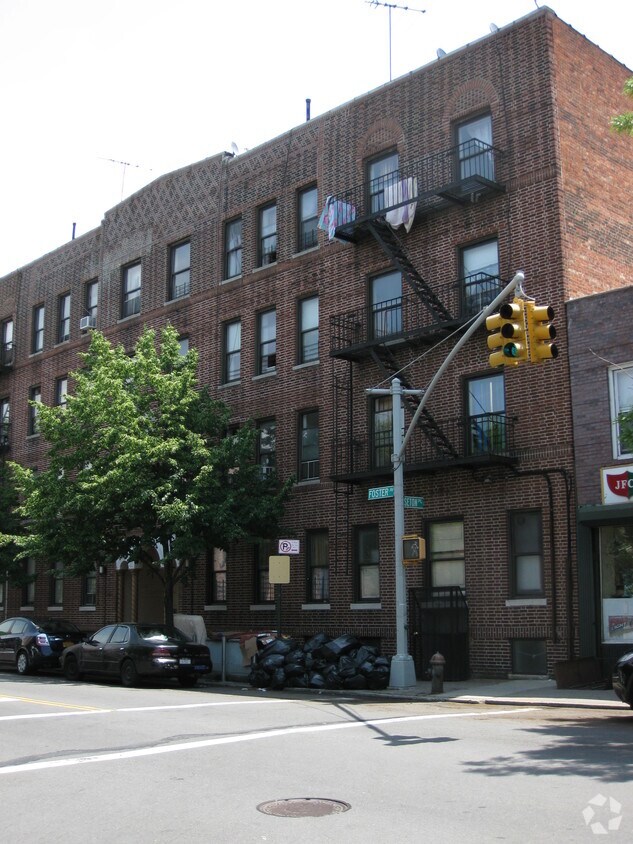 Building Photo - 334 Foster Ave
