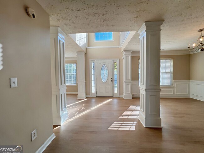 Building Photo - 2751 Spence Ct NE