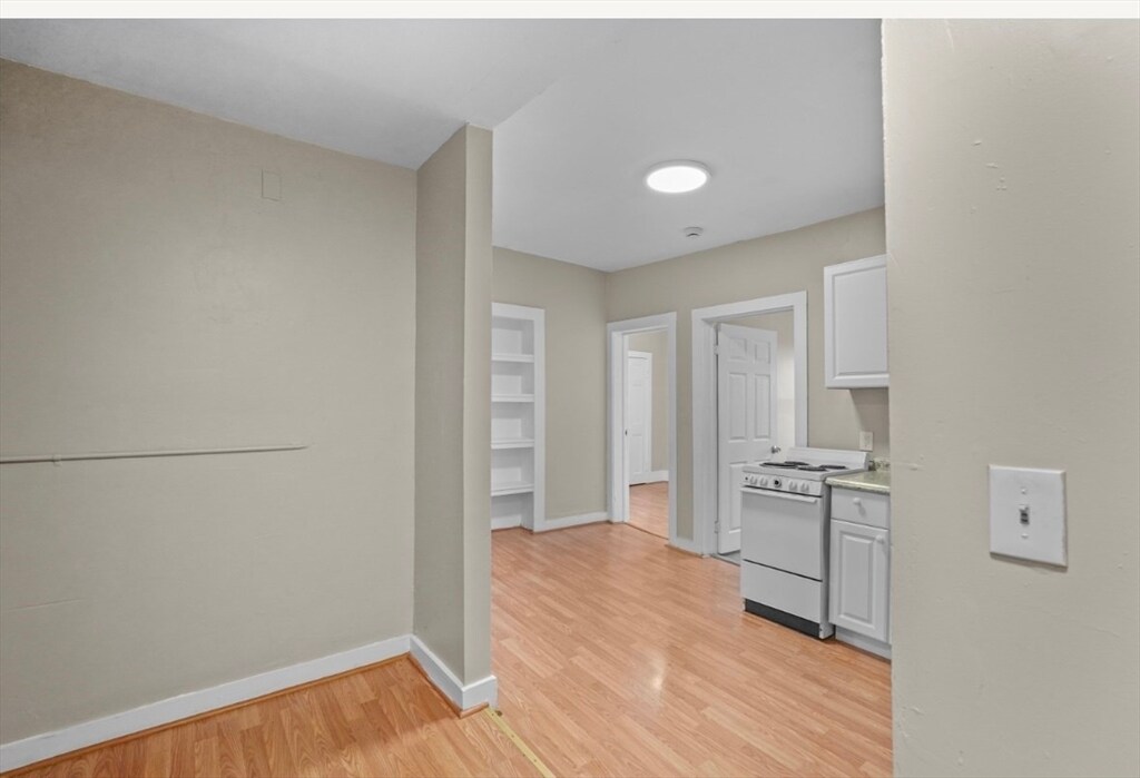 Primary Photo - 24 Charlton St