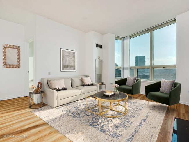 Foto del edificio - 600 N Kingsbury St