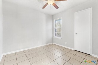 Building Photo - 2504 Coach Dr