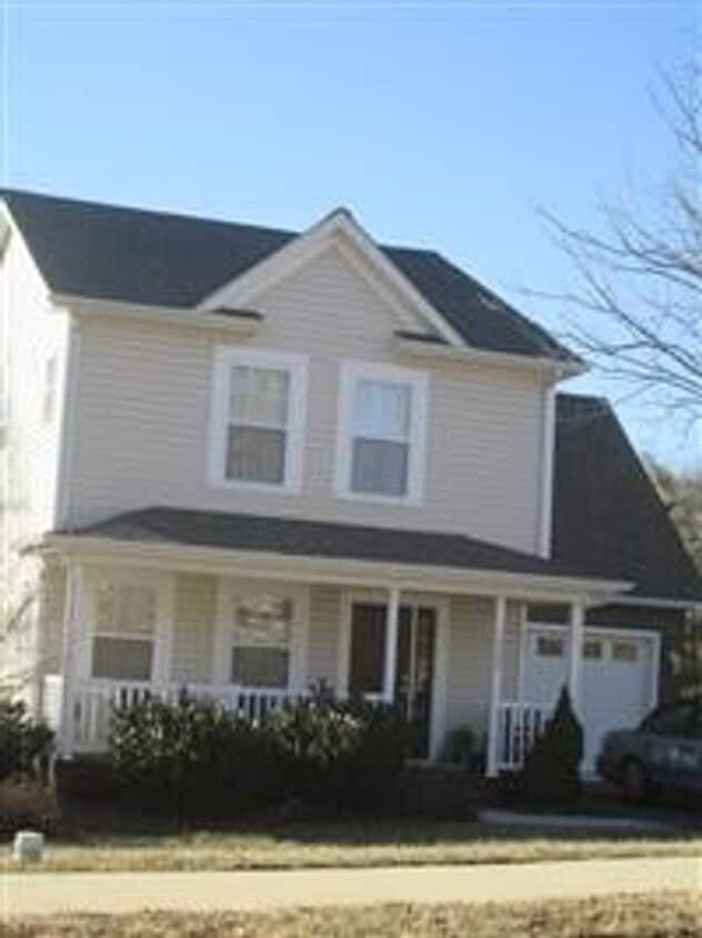 * RE-RENTAL AVAILABLE 10/16/25 * 3 Bedroom... - 3 Bedroom 2.5 Bath House with 1 Car Garage