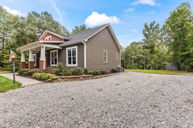 Building Photo - 7360 Deep Creek Drive