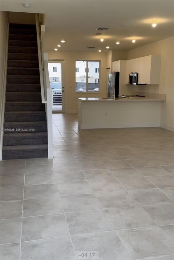 Photo - 6455 NW 103rd Place 102, Doral, FL 33178