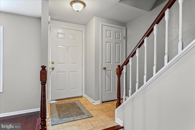Foto del edificio - 705 Meadow Ct