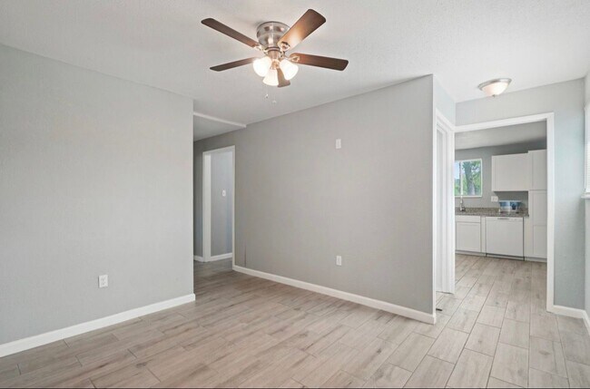 Building Photo - 8412 Avenue L