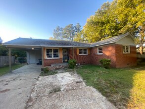 Building Photo - 3963 Kenosha Rd