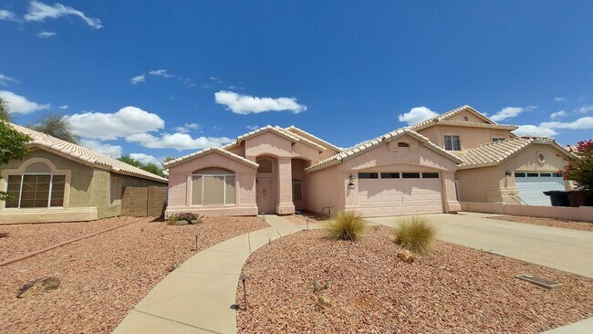 Building Photo - TERRIFIC FOUR BEDROOM PEORIA HOME WITH A POOL!