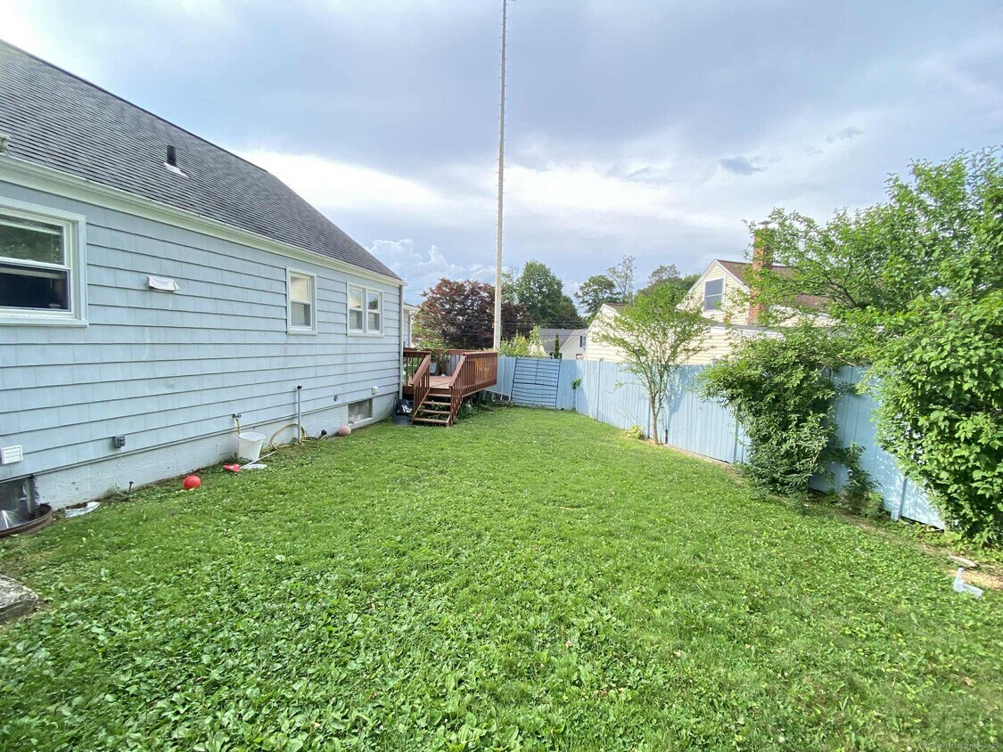 Foto del edificio - 19 Dartmouth Ln