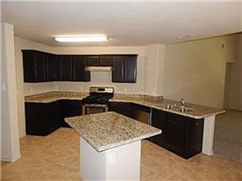 Building Photo - 21622 Hansom Dr