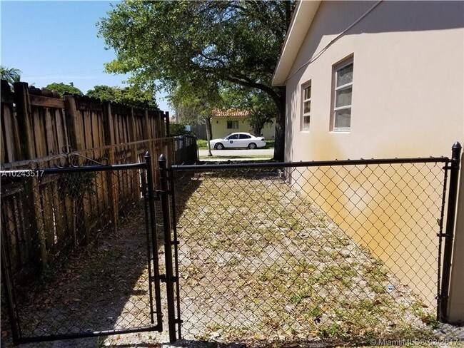 Building Photo - 17821 NW 79th Pl