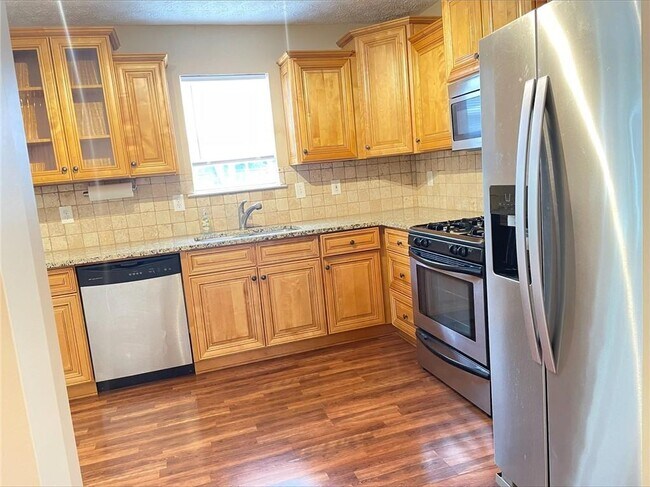 Building Photo - 3553 Daventry Ln