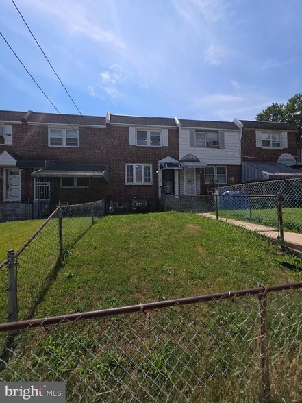 Building Photo - 252 N 9th St