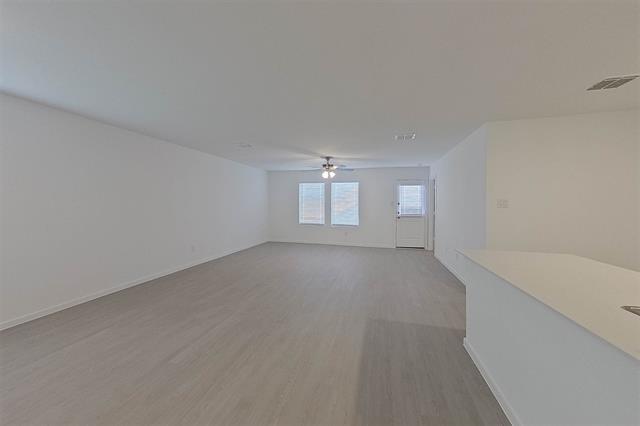 Foto del edificio - 834 Ginkgo Wy